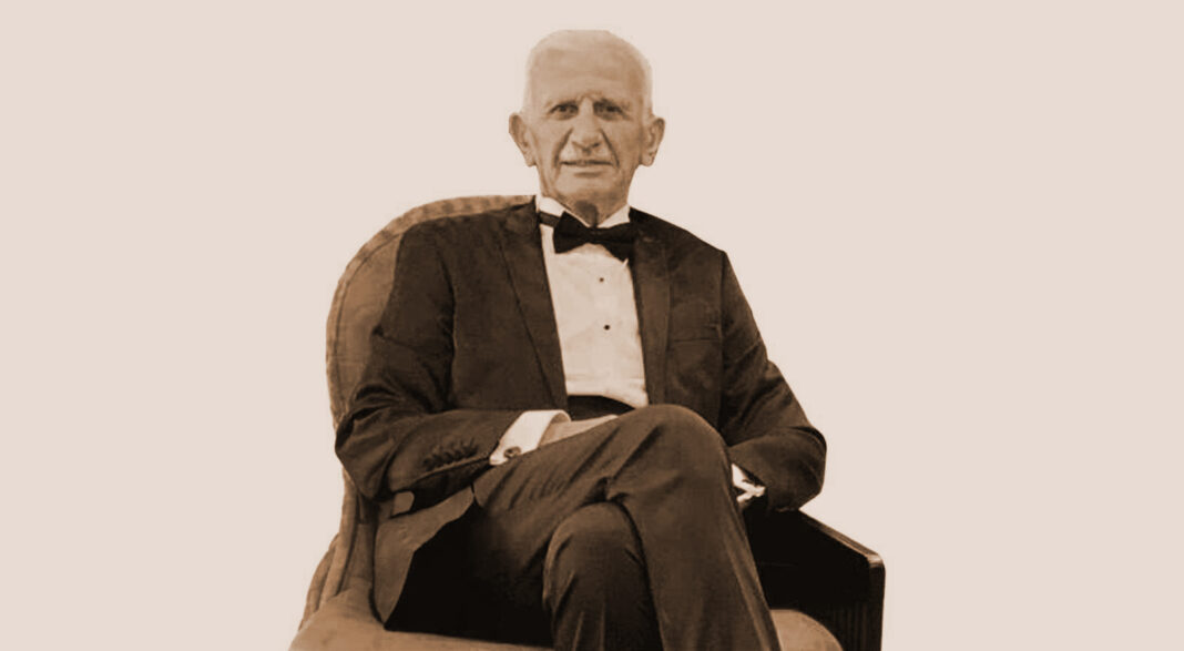 Siyah ve Turuncu Sade Kişisel Gelişim Kitap Kapağı (3000 ×